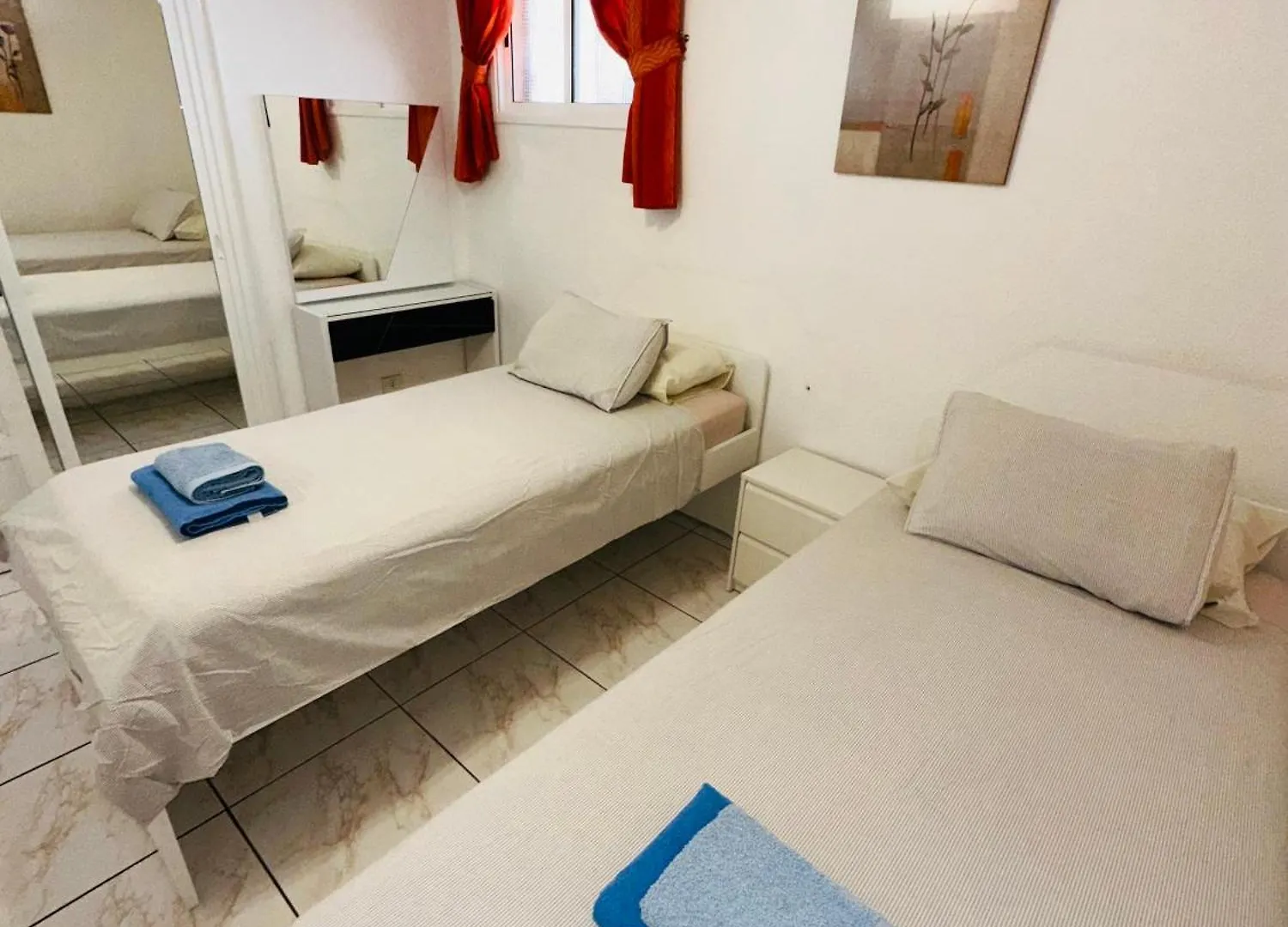 2 Bedrooms Playa Las Americas Parque Santiago I Heated Pool Playa de las Americas  Apartment